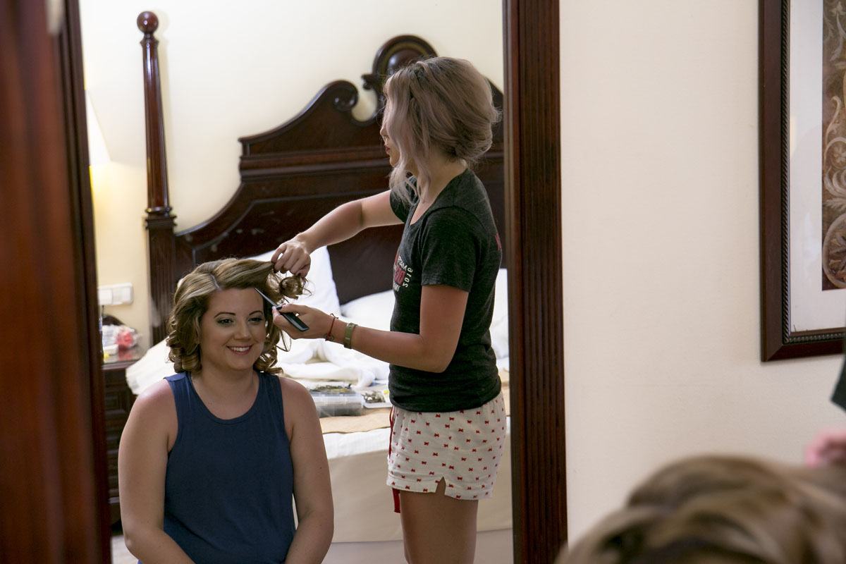 BrideGettingReadyRiu
