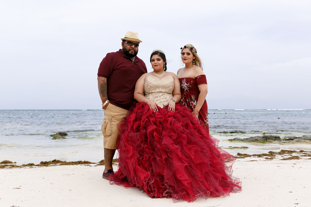 AkumalQuinceaneraLisiOnBeachsideRocks