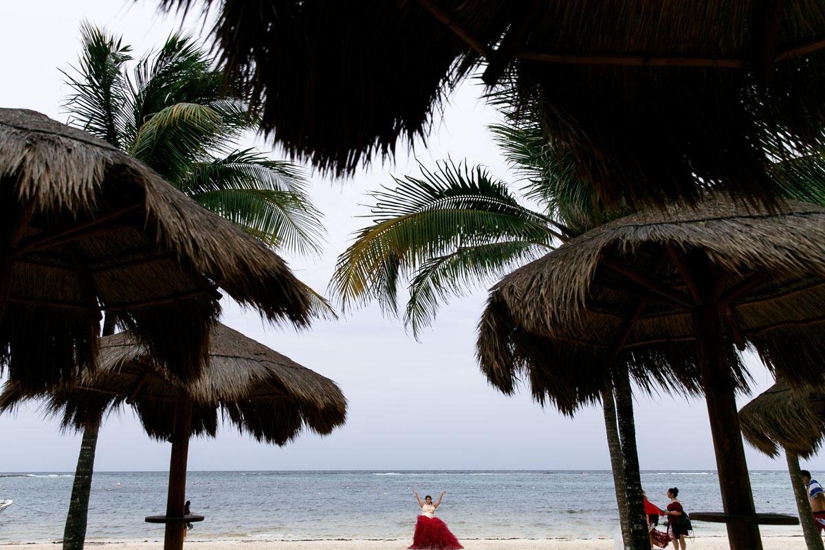 LisiCheeringOnBeach