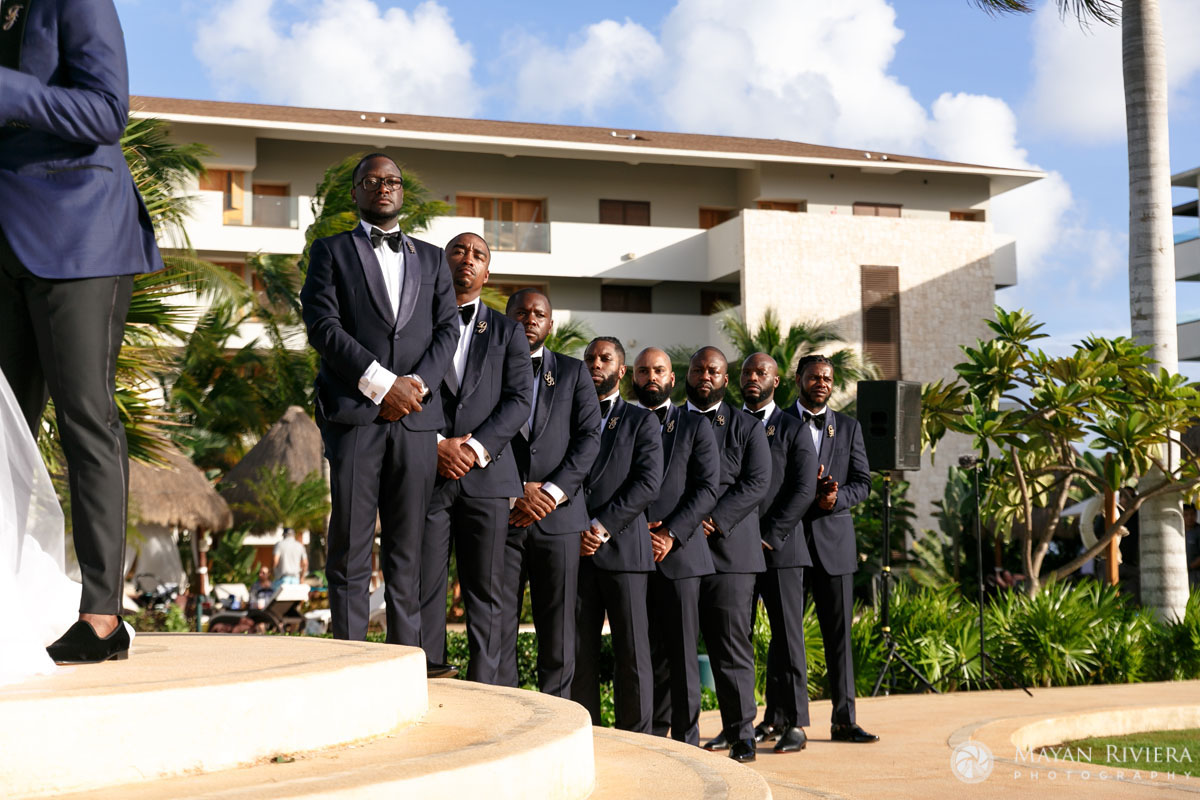 GroomsmenWatchCeremony