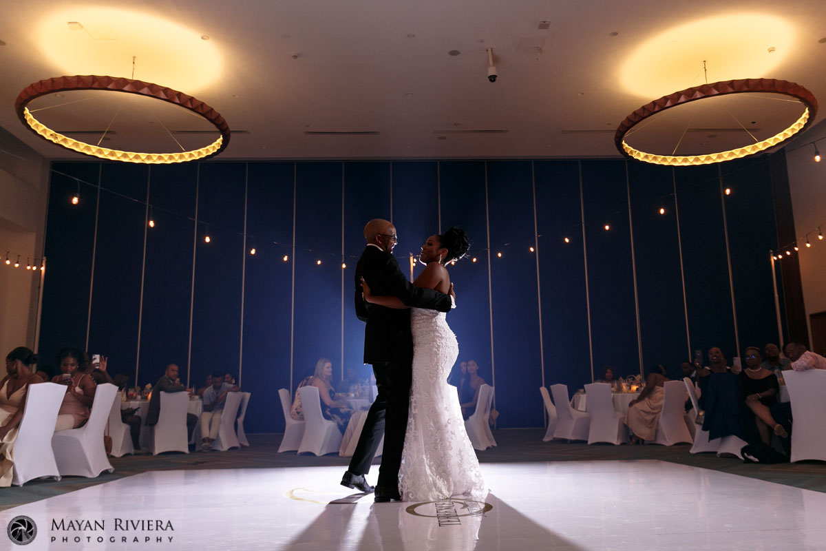BrideDancesWithDad
