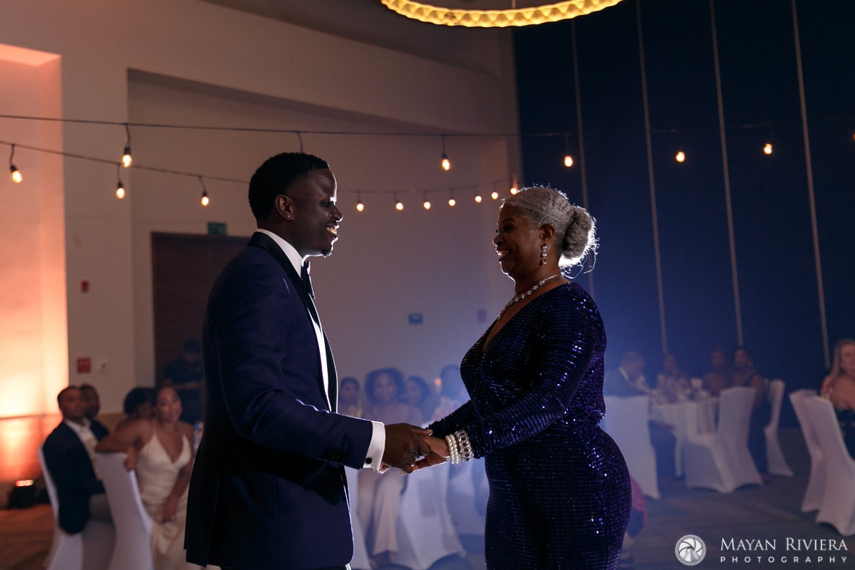 GroomDancesWithMom