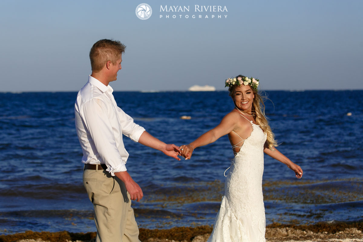 NewlywedsOnBeach