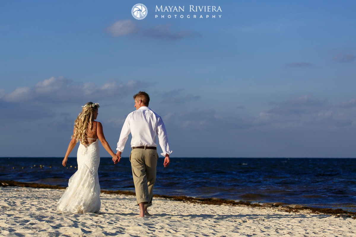 NewlywedsOnBeach