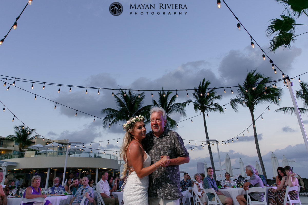 BrideDancesWithDad