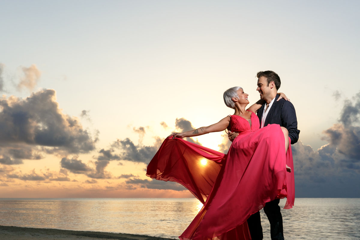 CouplesShilouetteSunriseShiningThruSkirt