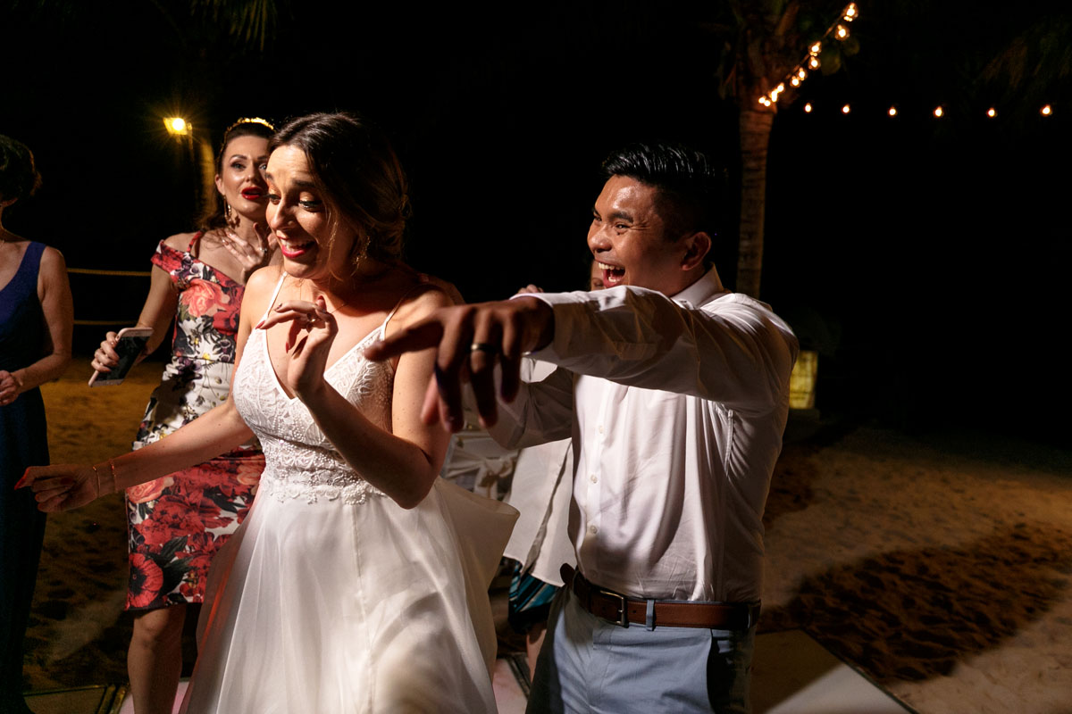 NewlywedsDanceAtReception