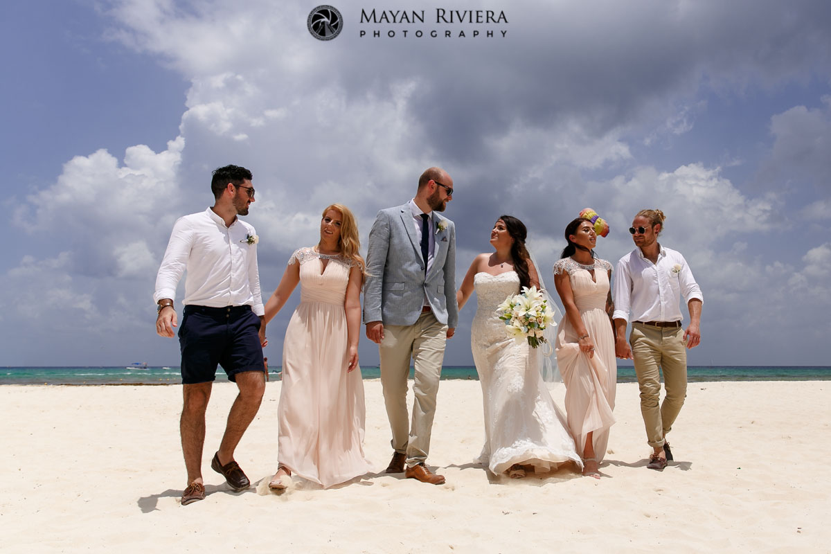 BeautifulBridalPartyOnBeach