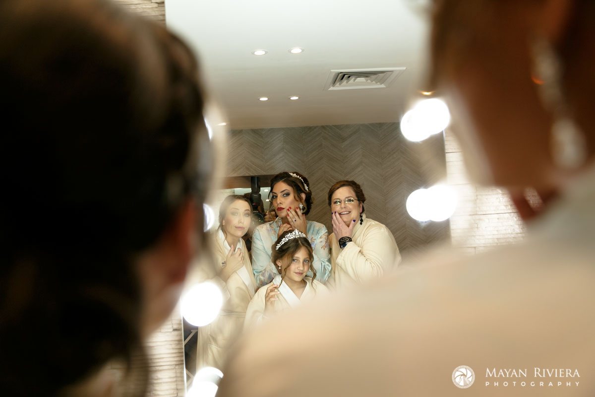 BrideAndWeddingPartyGettingReady