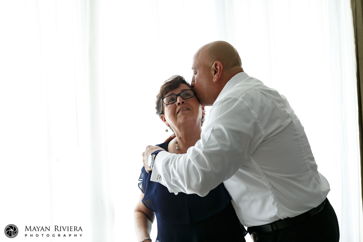 GroomKissesMom