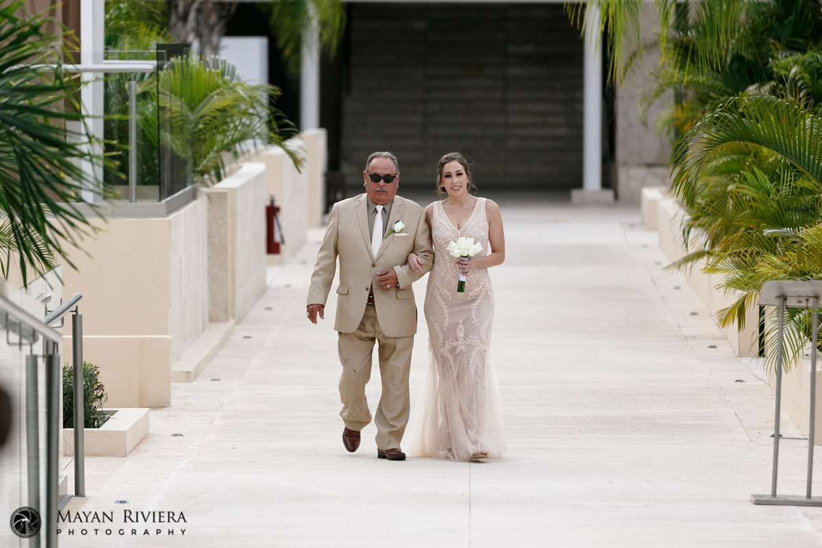 RoyaltonBridesmaidWalksIn