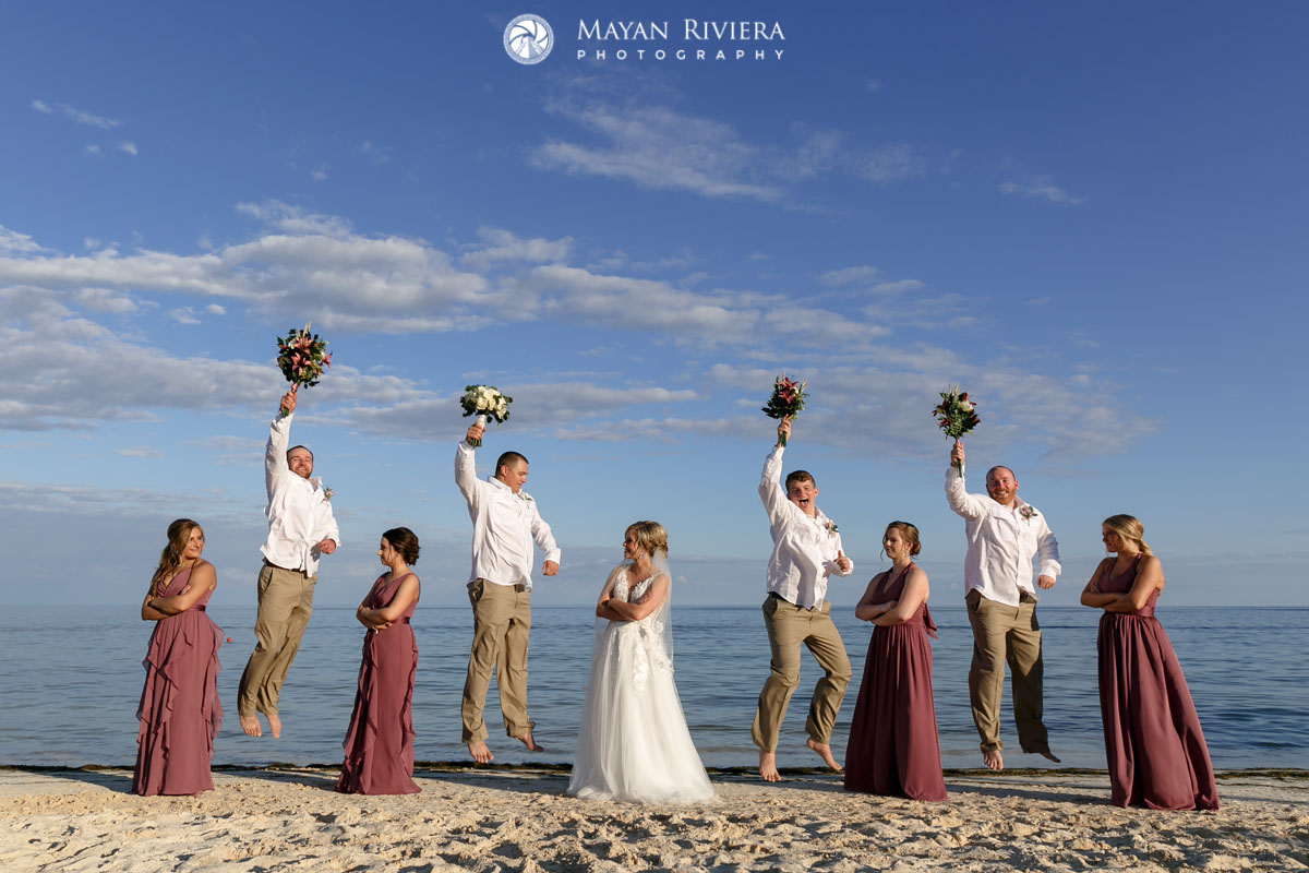 GroomsmenJumpWithBouquets