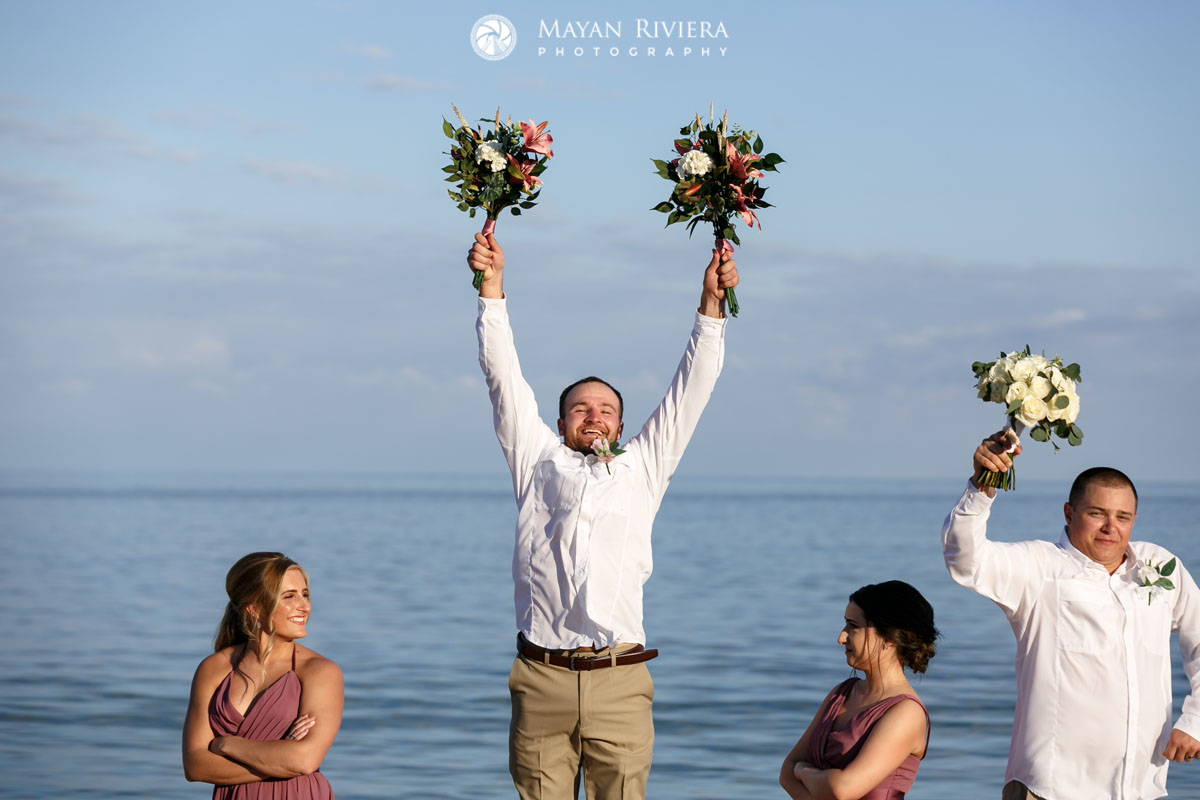 GroomsmenJumpWithBouquets