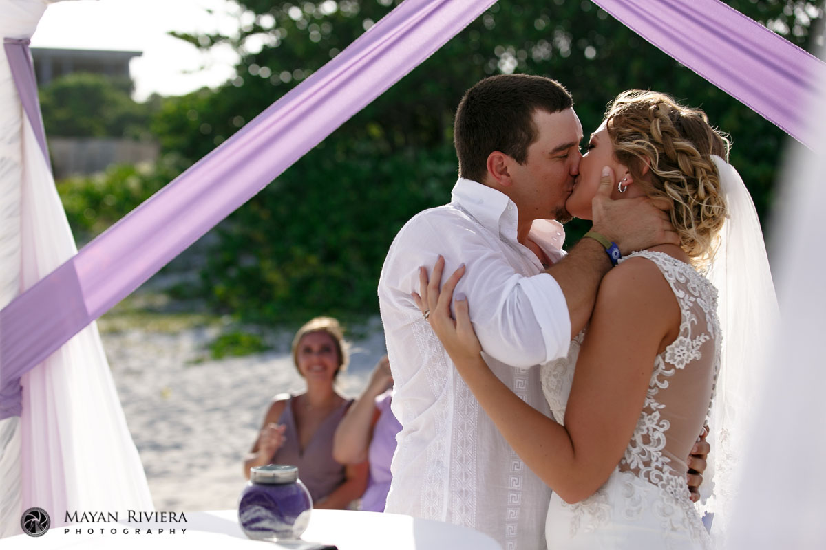 NewlywedsFirstKiss