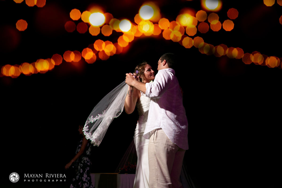 NewlywedsFirstDance