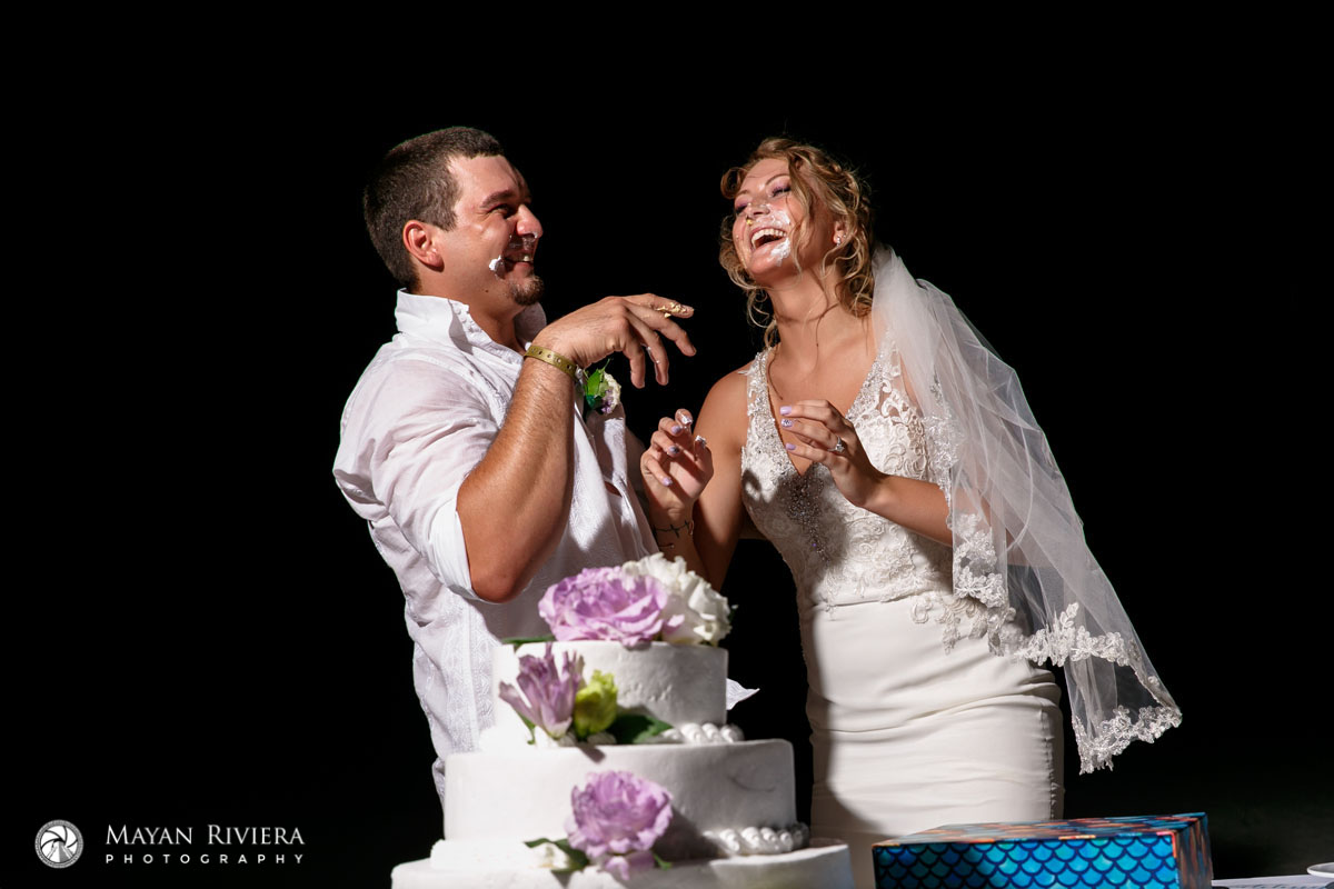 NewlywedsSmearCake