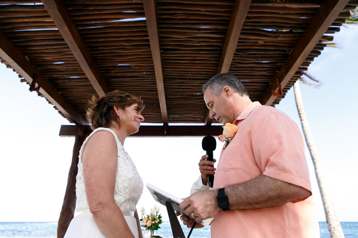 HusbandRenewsVows