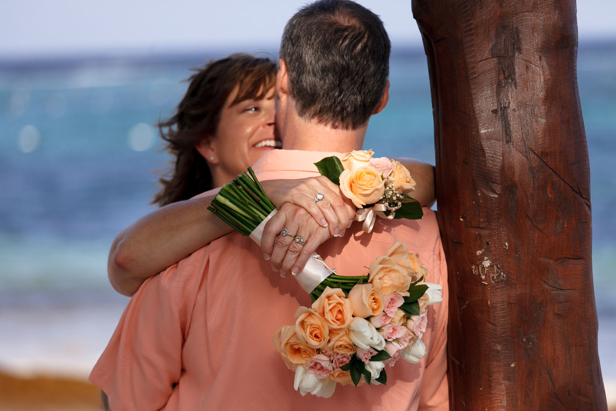 AnniversaryCoupleOnBeach