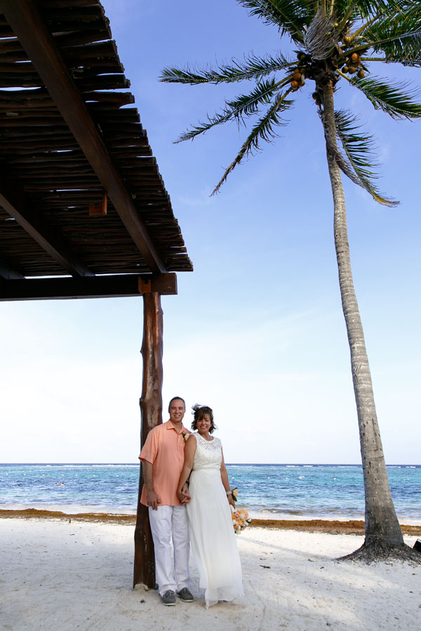 AnniversaryCoupleOnBeach