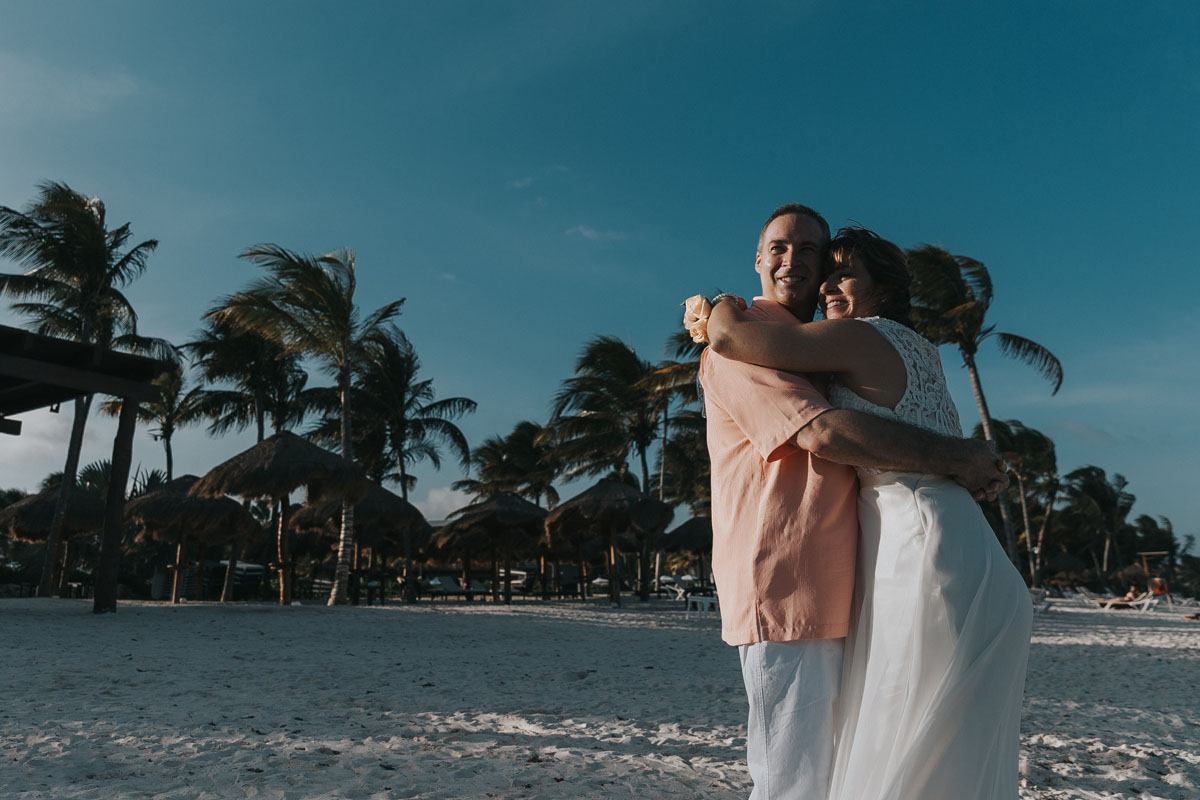 AnniversaryCoupleOnBeach