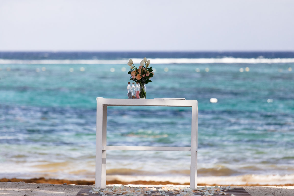 Beachfront table set up for Vows Renewal Ceremony on 30th Anniversary