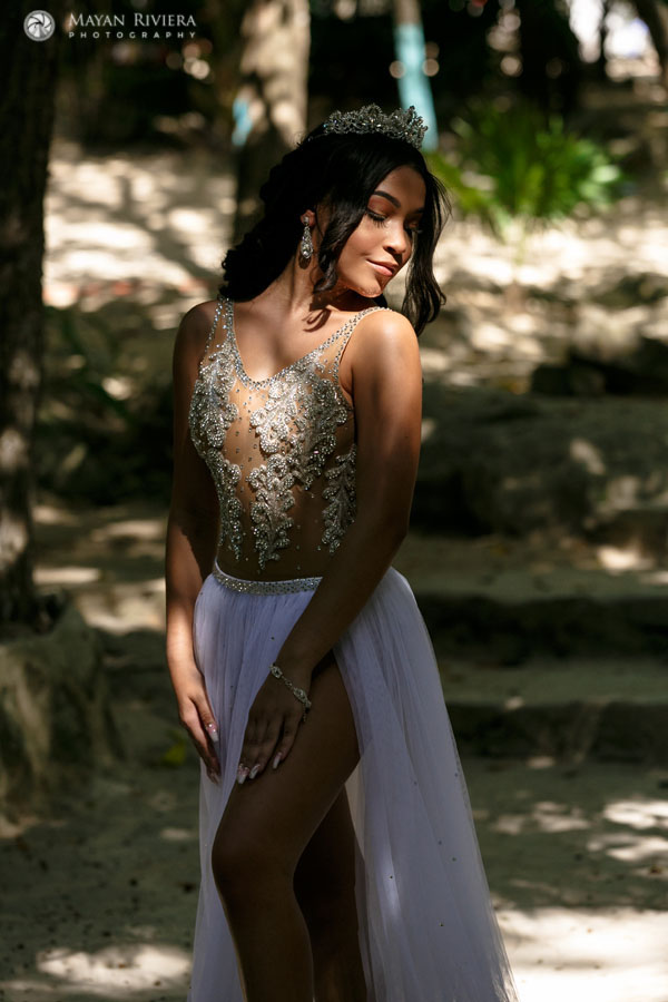 MelaniePosesInJungleGarden