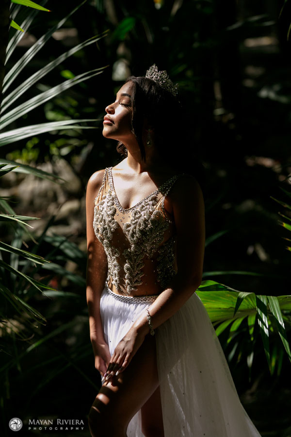 MelaniePosesInJungleGarden