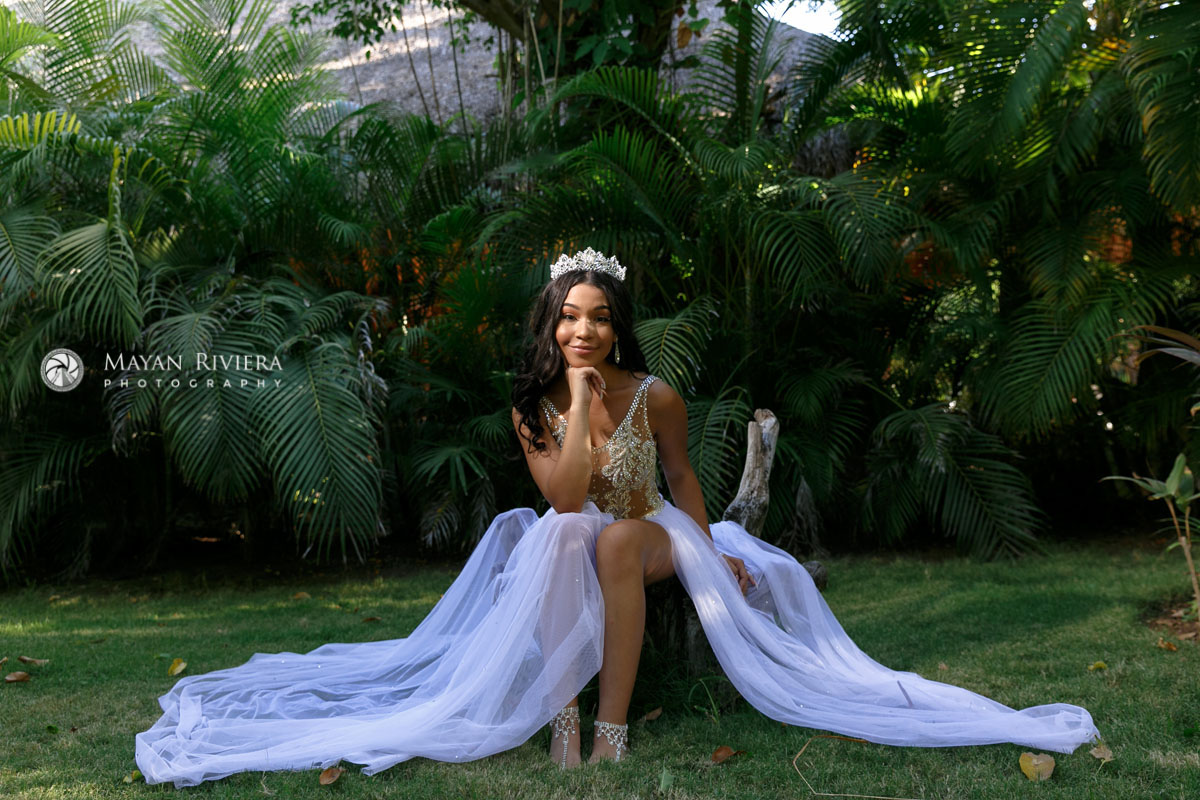 MelaniePosesInJungleGarden