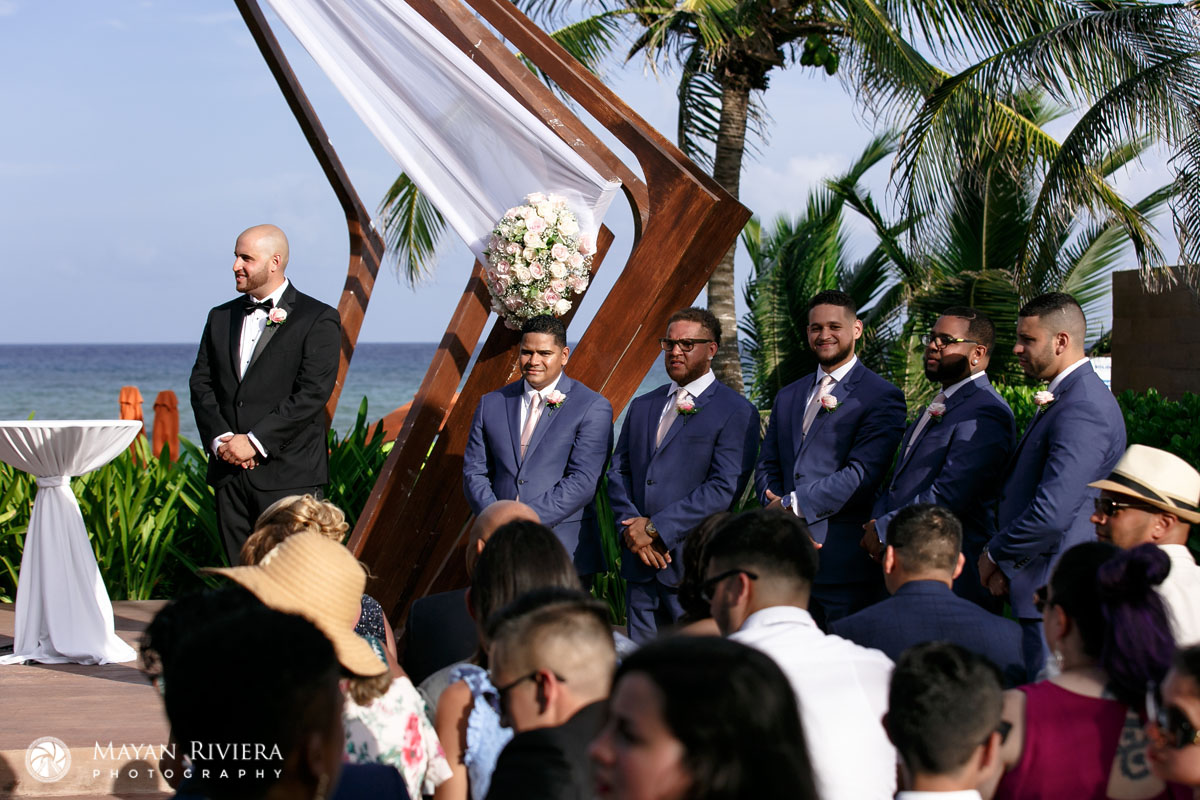 GroomAndGroomsmenWaiting