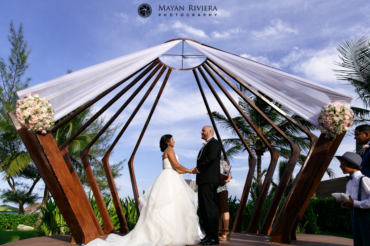 BrideAndGroomLookingAtEachOther