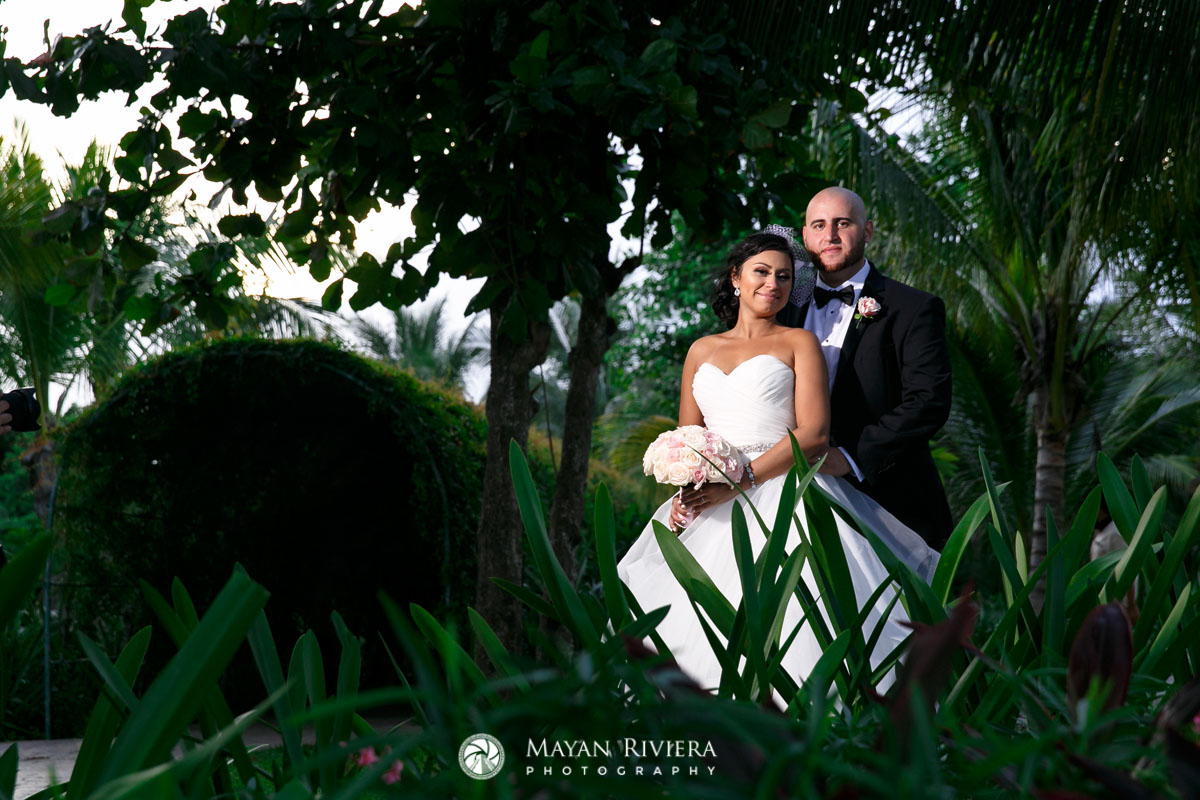 NewlywedsPoseInJungle