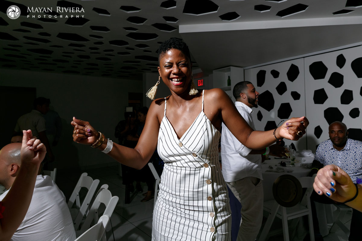 ReceptionDancingMoves