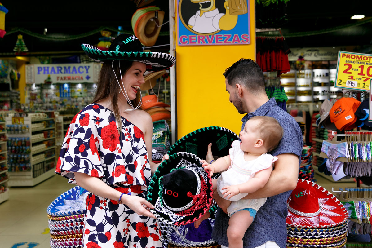BabyLaughsAtMamaInSombrero