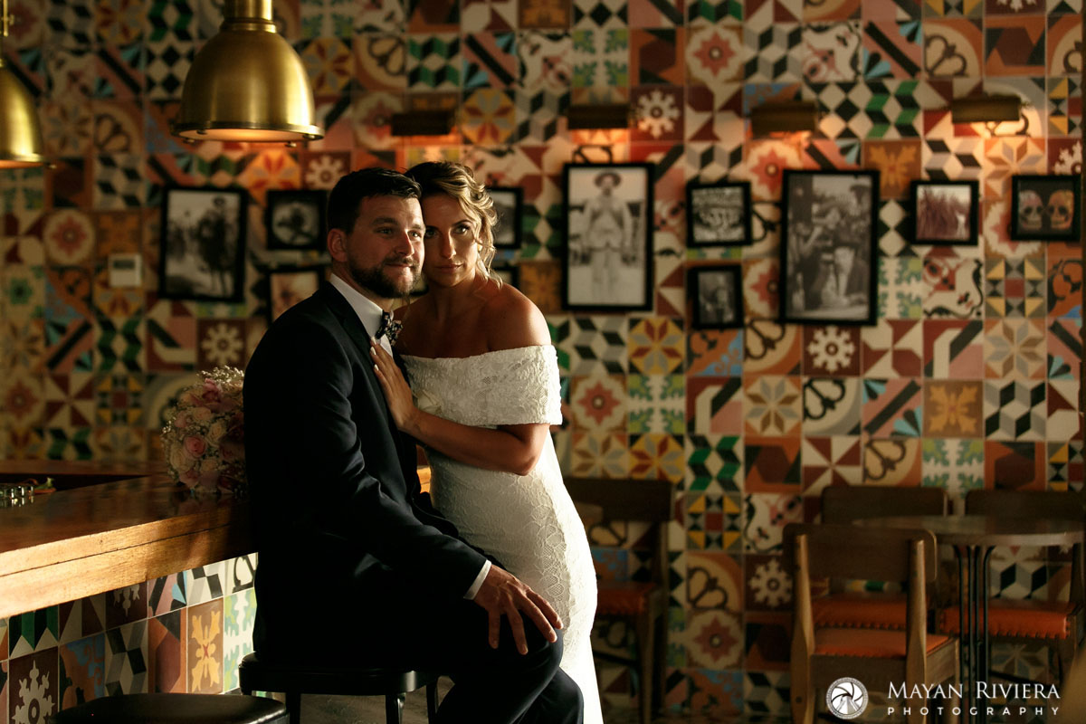 WeddingCouplePosesInColorfulBar