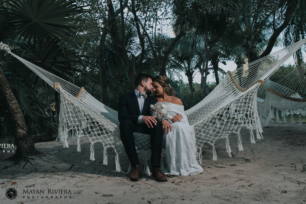 NewlywedsSnuggleOnHammock