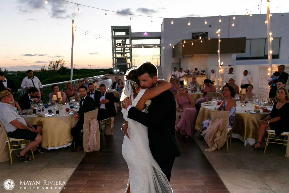 NewlywedsFirstDance