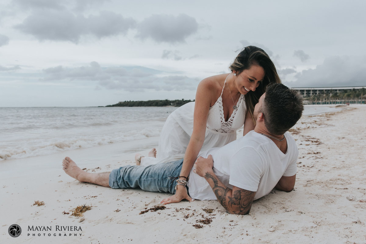 CaitlinHoversOverJasonOnBeach