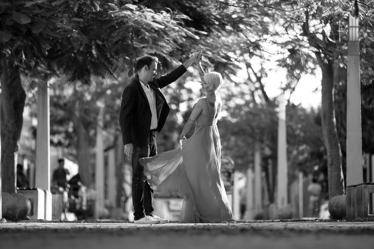 GitaAndAlanDanceOnUrbanStreet