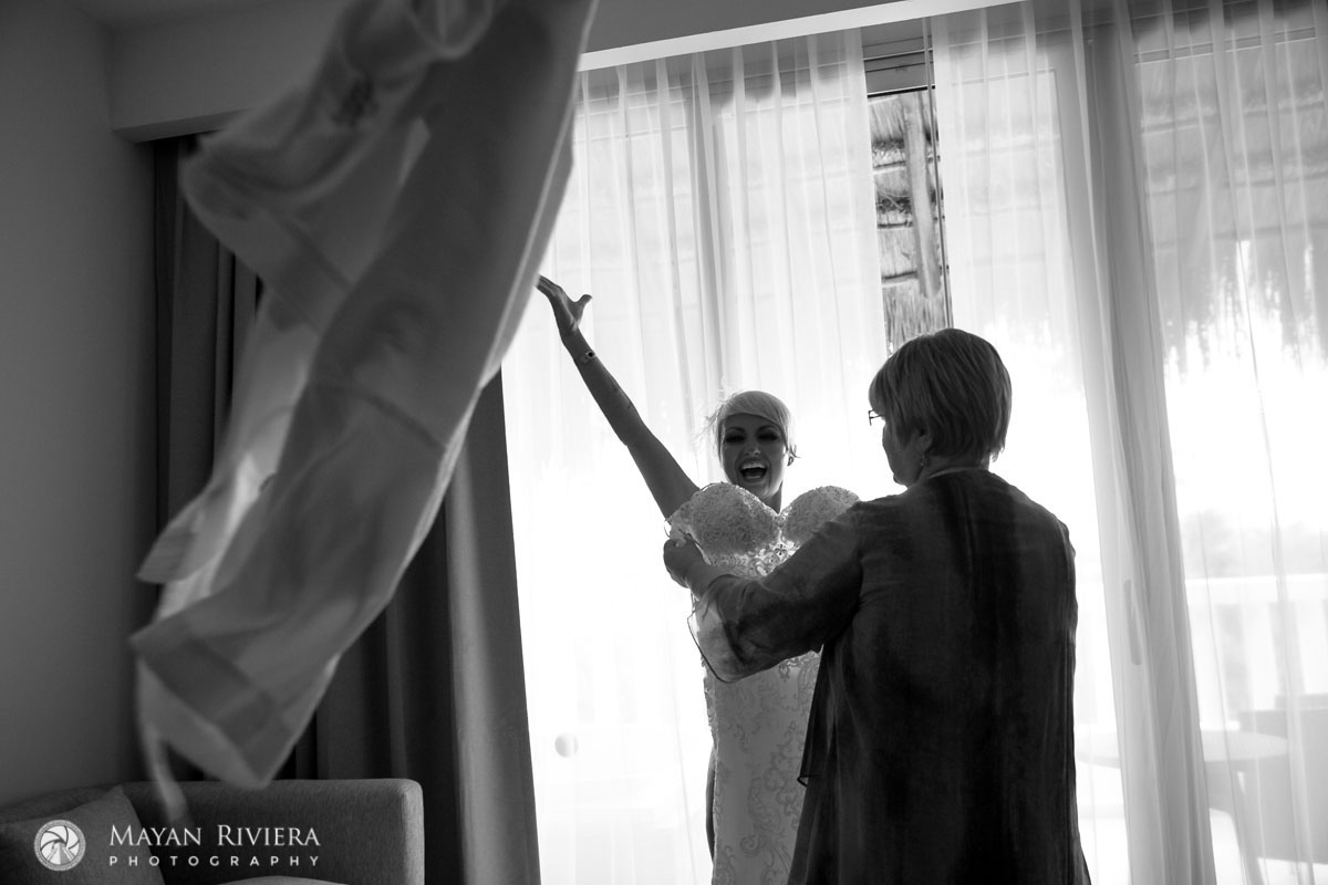 GitaTossingDressingGown