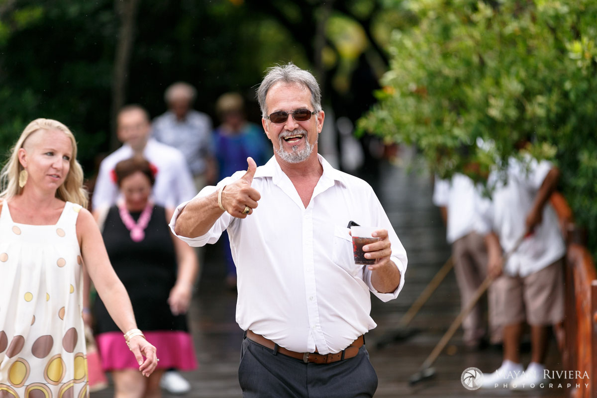 HappyWeddingGuestsArriving