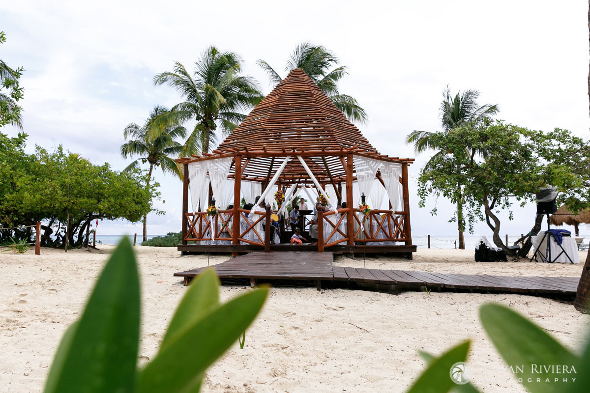 RainyWeddingCeremonySite