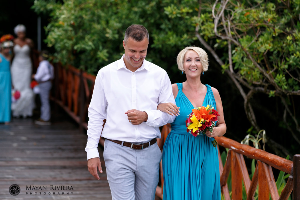 BridesmaidWalksInWithGroomsman