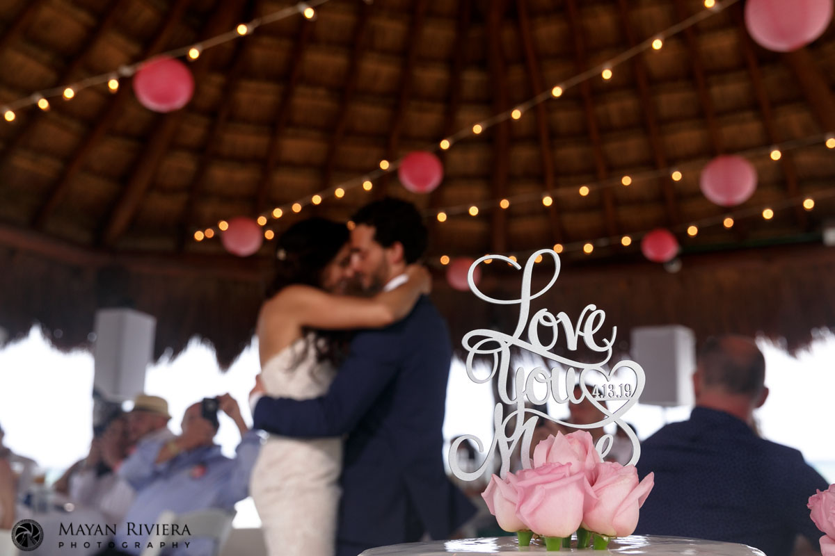 NewlywedsFirstDance