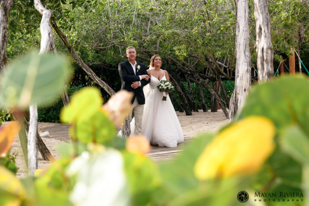 DadEscortsBrideToCeremony