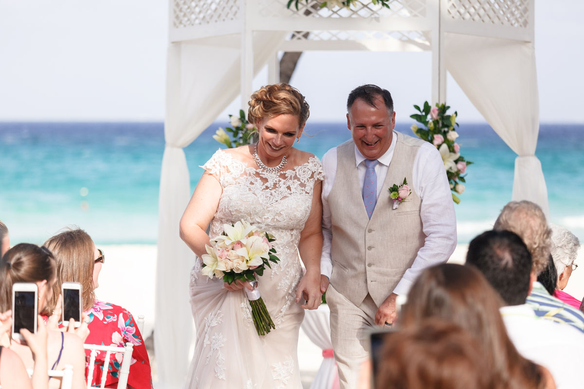 HappyNewlywedsWalkOut