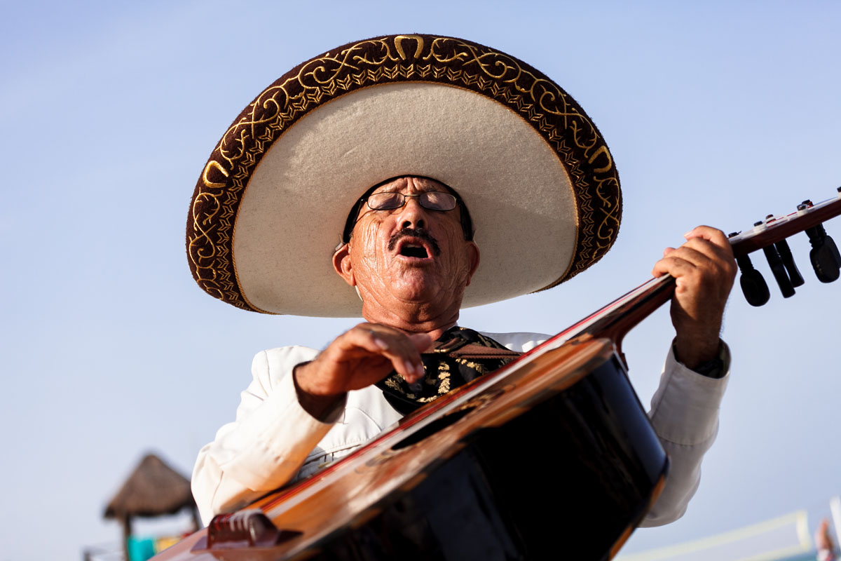 SingingMariachiWithGuitar
