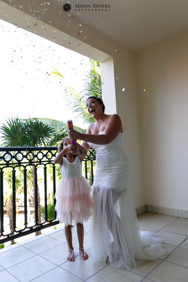 MomHelpsDaughterShootConfettiBomb