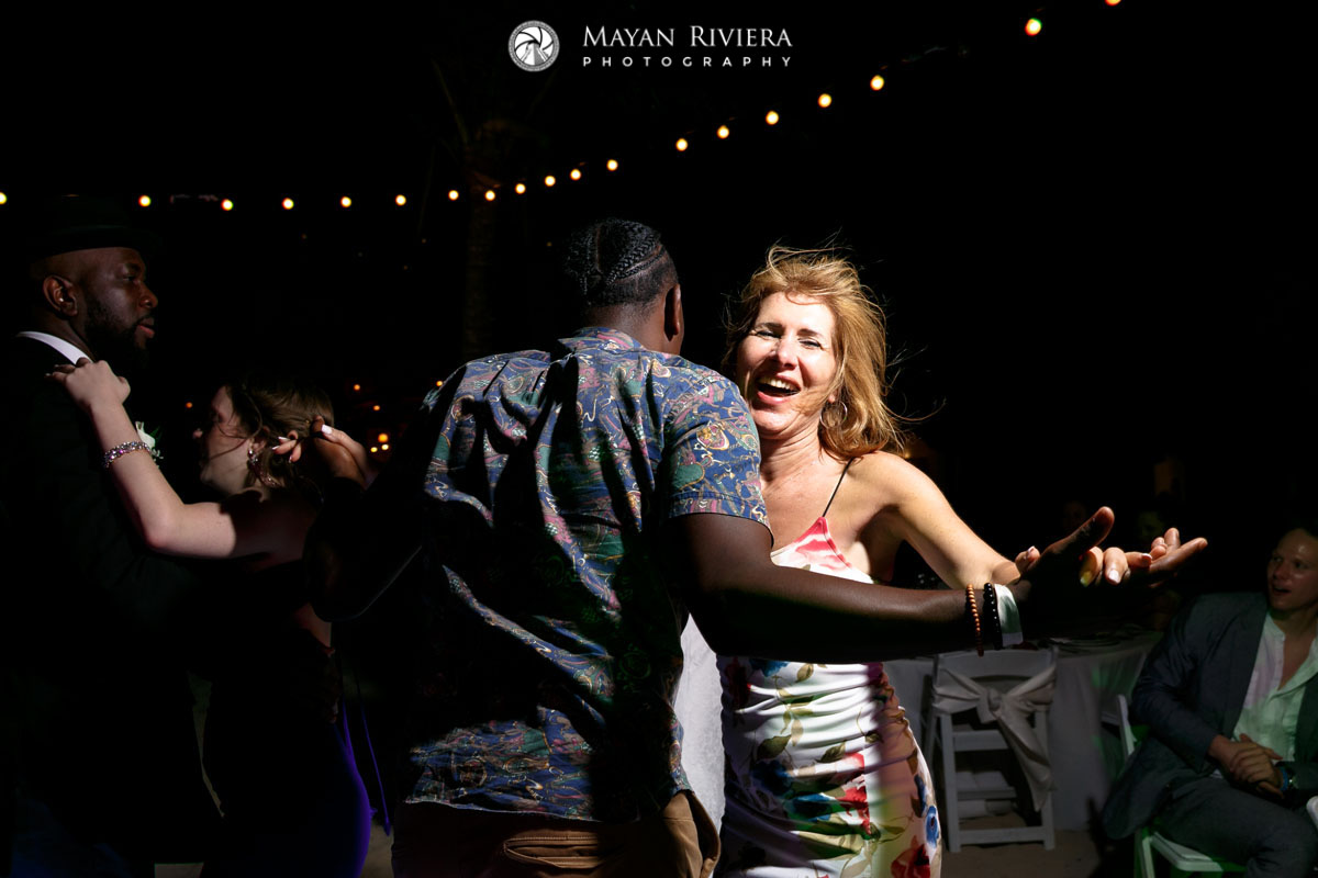 RockingReceptionDanceMoves