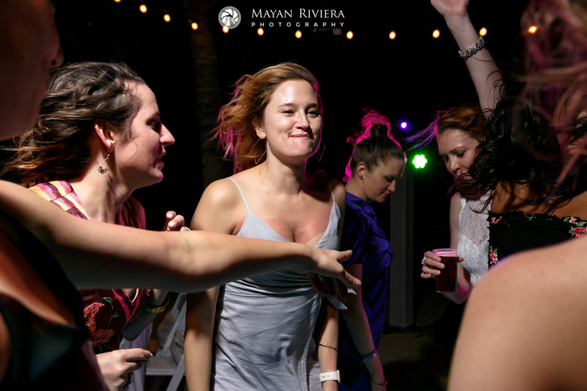RockingReceptionDanceMoves