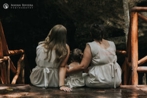 SaraSitsWithMomAndLilSister